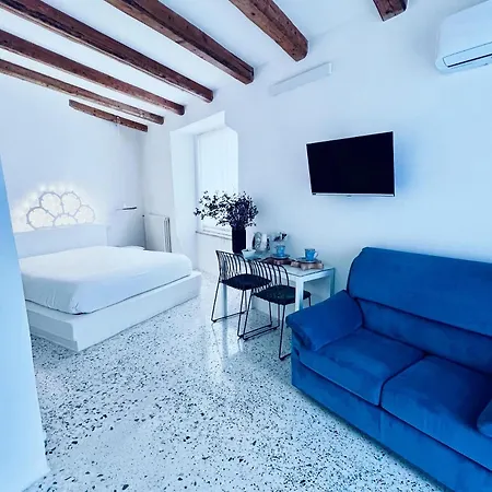 Hydria Art Gallery Bed & Breakfast Acquaviva delle Fonti