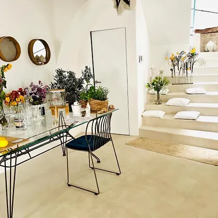 住宿加早餐酒店 Hydria Art Gallery Dimora D Artista Con Terrazza E Vasca Idromassaggio Nel Cuore Del Borgo Antico Artists With Terrace And Jacuzzi In The Heart Of The Old Town *