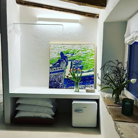 Hydria Art Gallery *